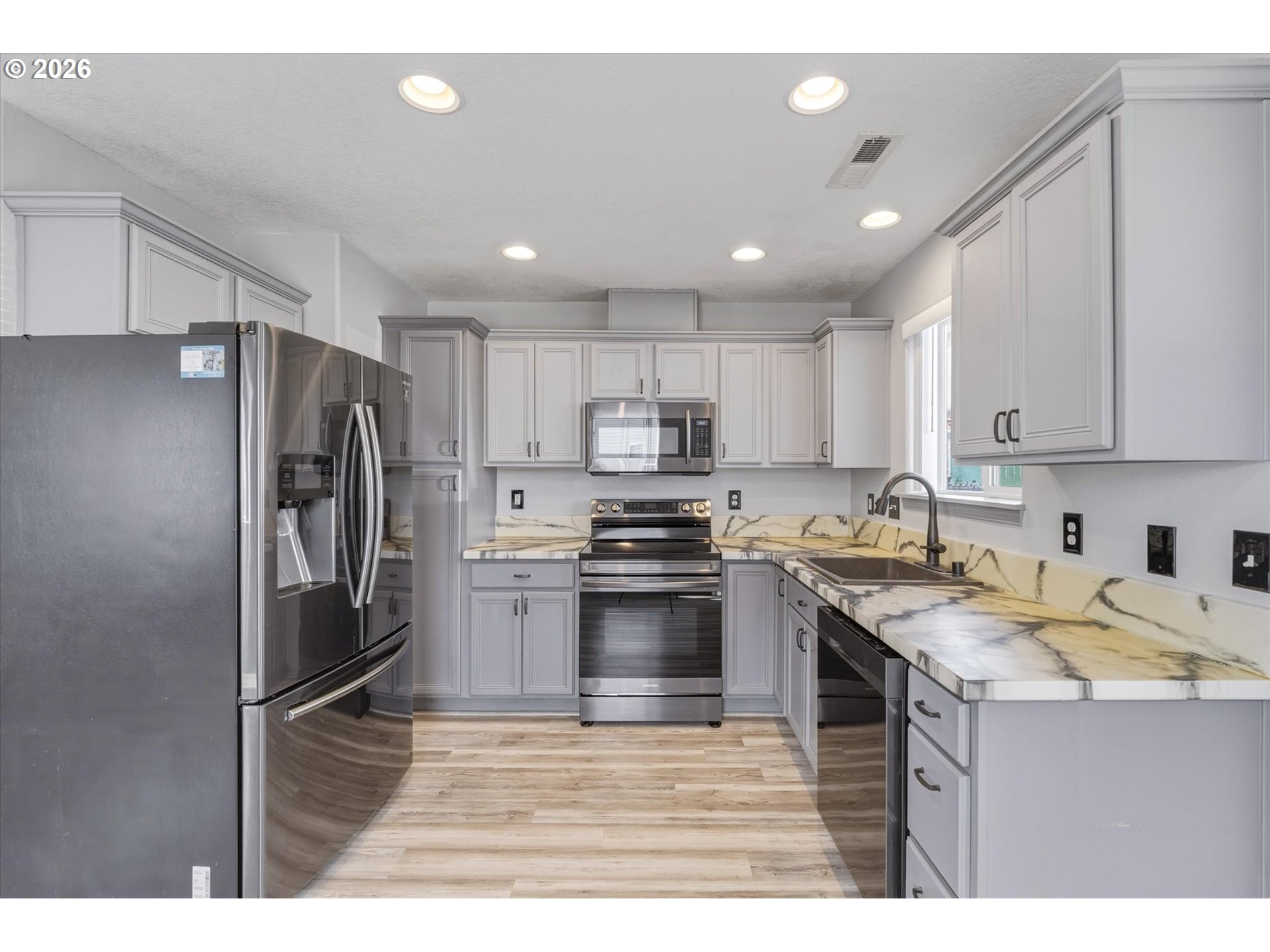 Photo #21: 742762829 Listing: Photo #21