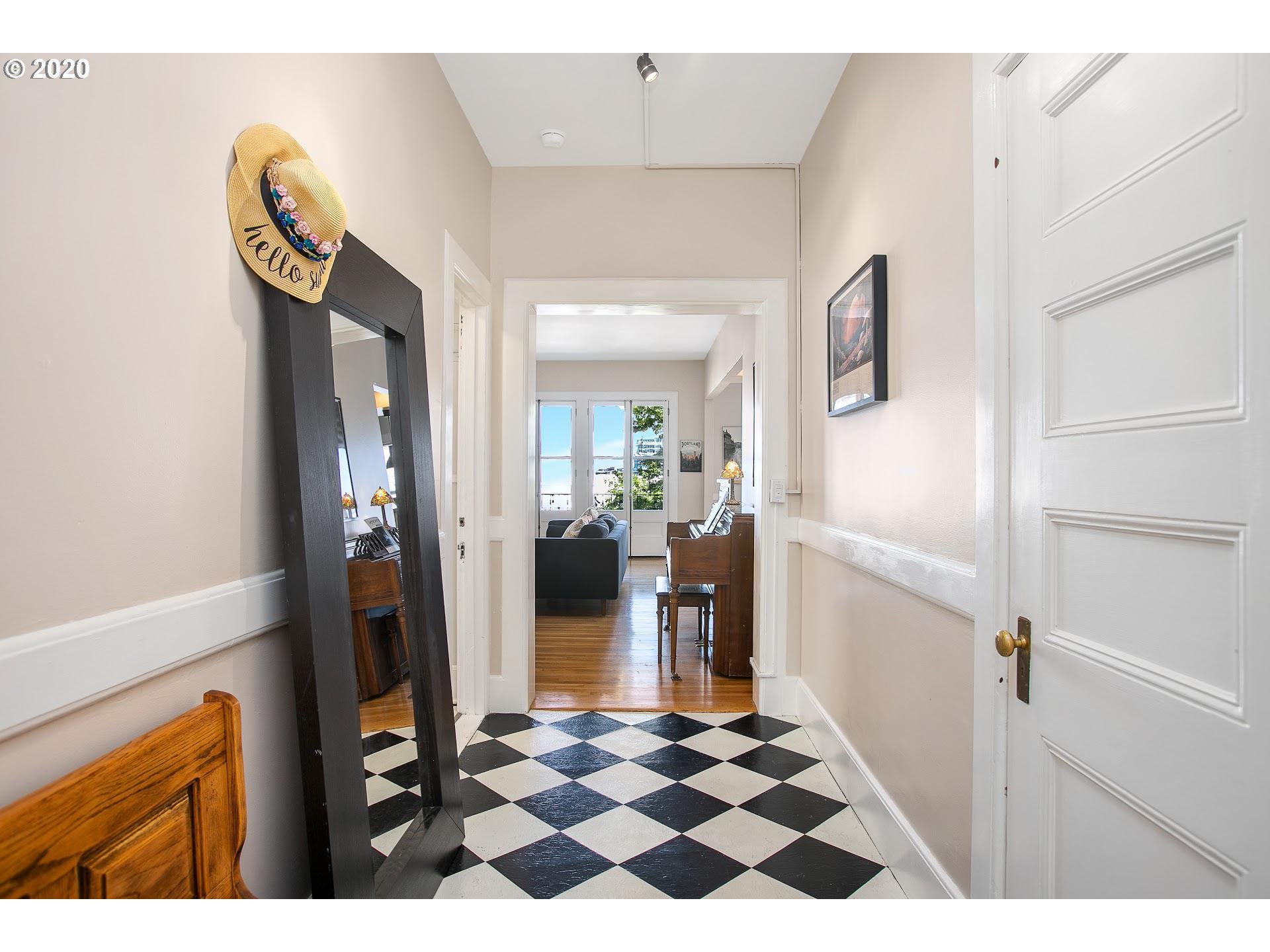 731 SW KING AVE UNIT 16, Portland, OR, 97205