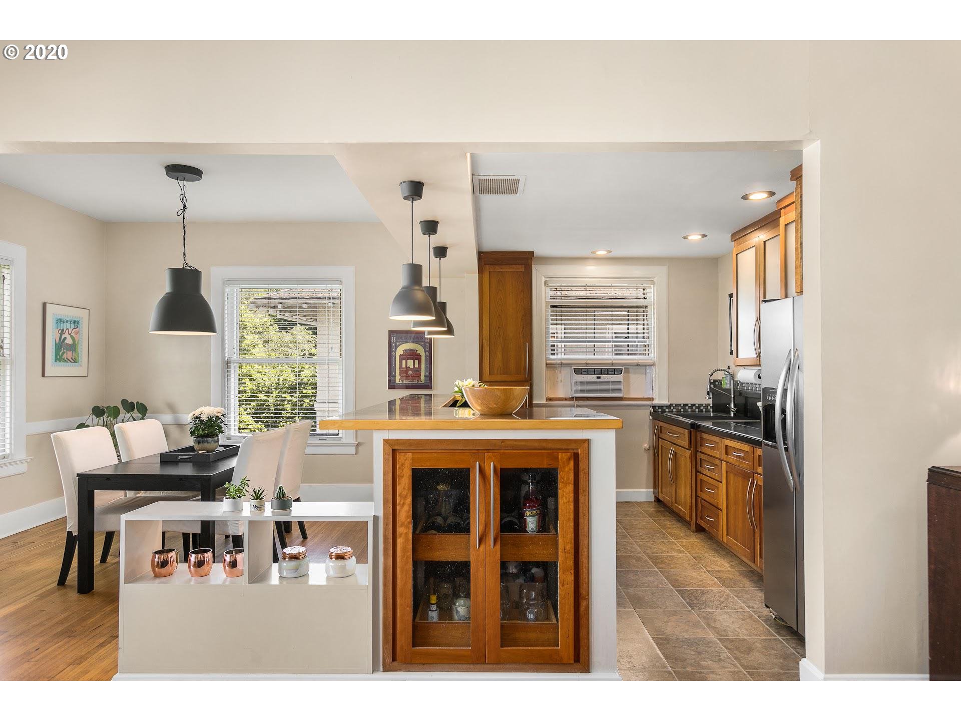 731 SW KING AVE UNIT 16, Portland, OR, 97205