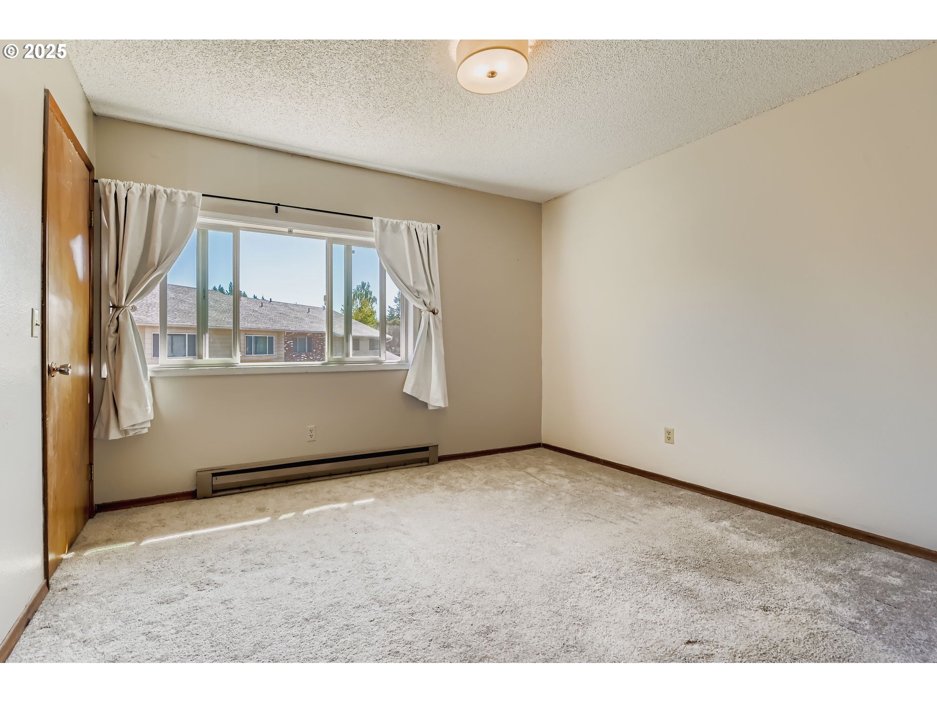 Photo #14: 744734736 Listing: Photo #14