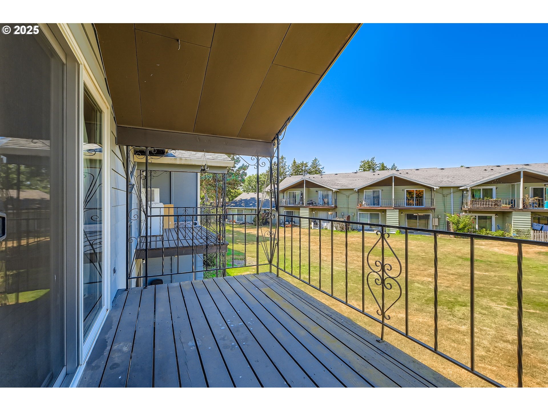 Photo #16: 744734736 Listing: Photo #16