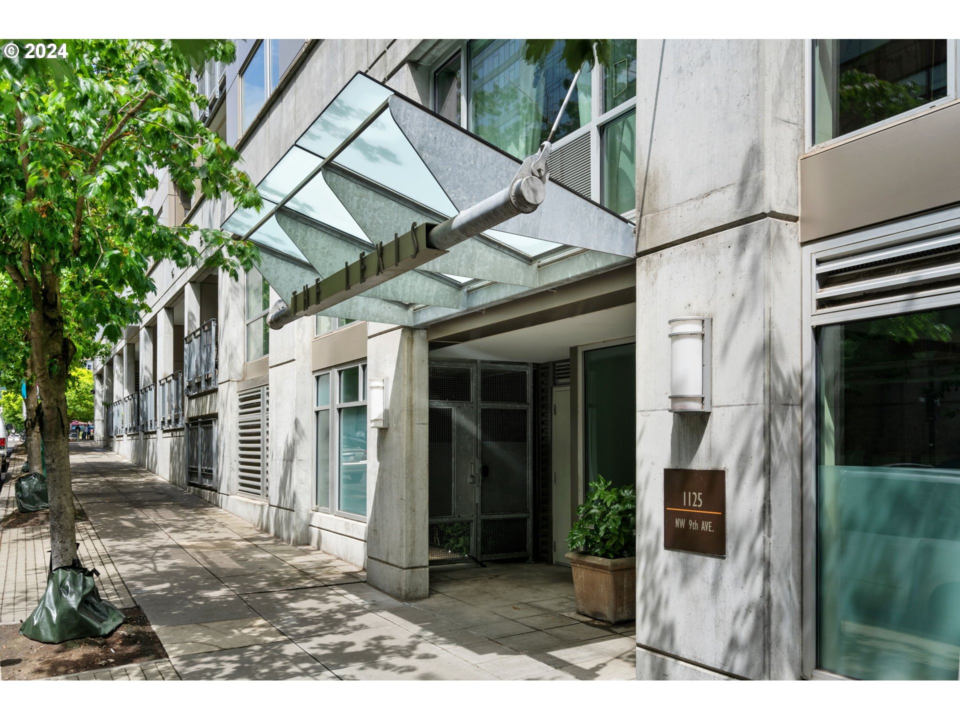 Photo #1: 745610173 Listing: Photo #1