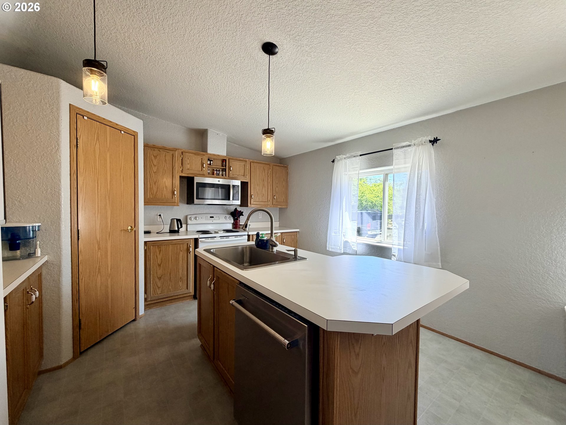 1312 SUNNY CT, Sutherlin, OR, 97479