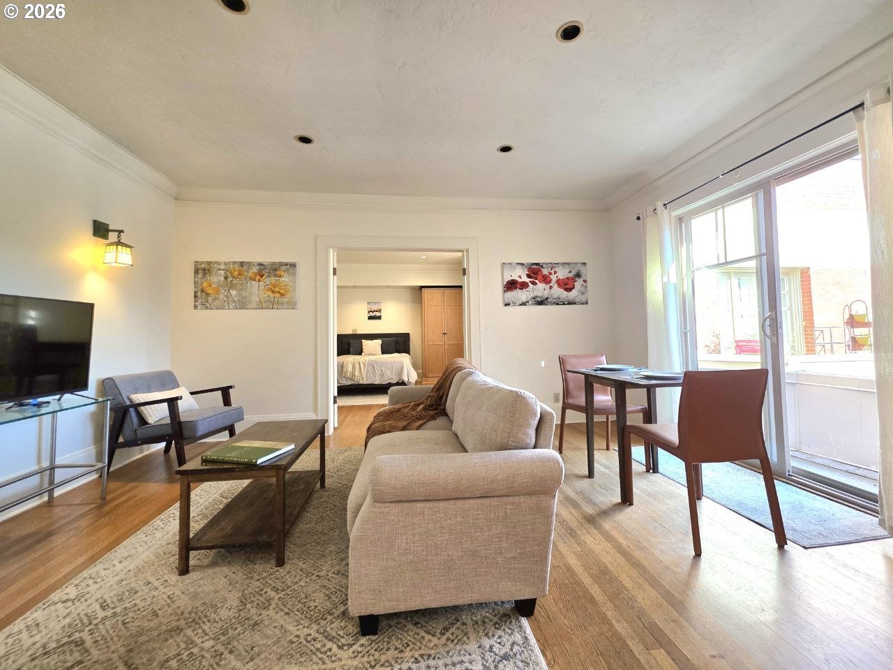 Photo #2: 747752254 Listing: Photo #2