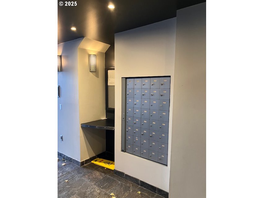 Photo #4: 749516259 Listing 