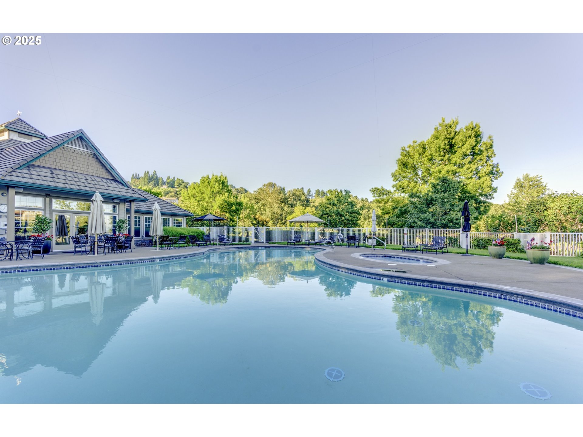 Photo #2: 750438048 Listing: Photo #2