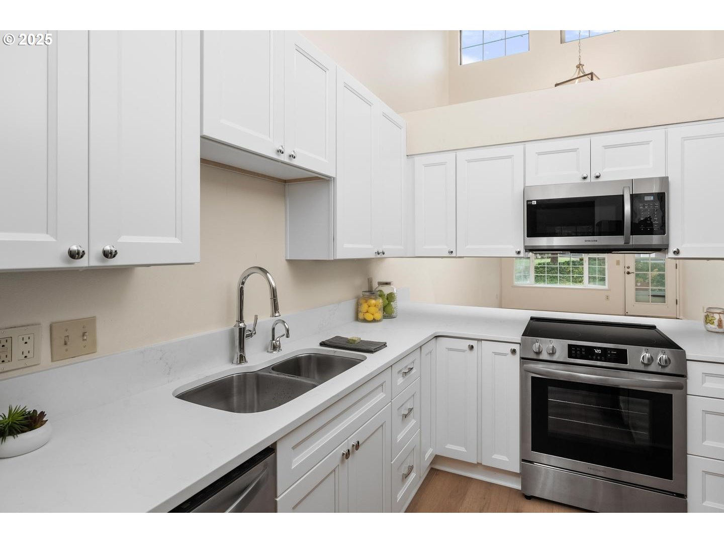 Photo #6: 750746849 Listing: Photo #6