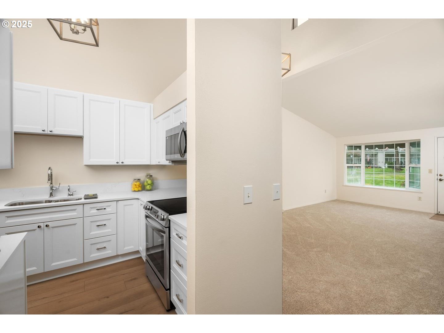 Photo #4: 750746849 Listing: Photo #4