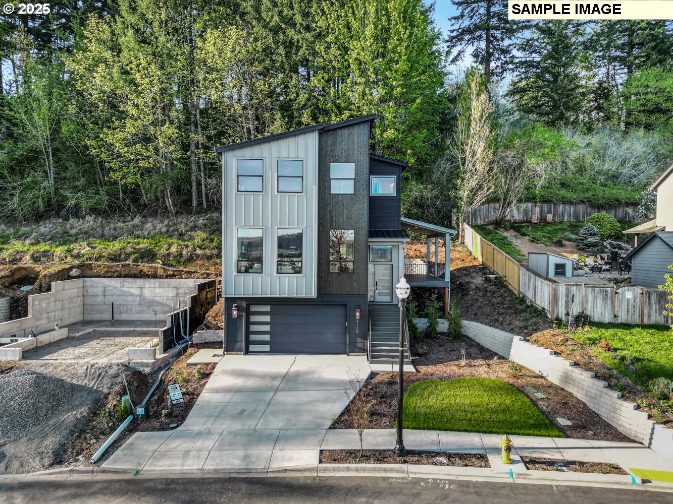 1214 MOORE ST, Brookings, OR, 97415