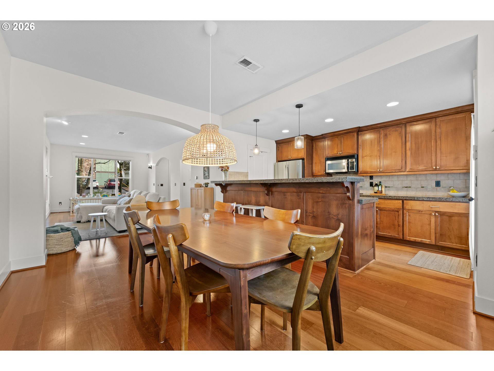 Photo #11: 751477857 Listing: Photo #11