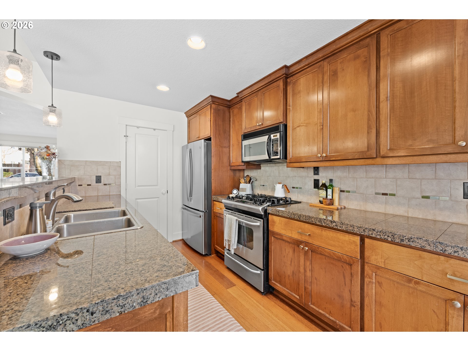 Photo #12: 751477857 Listing: Photo #12