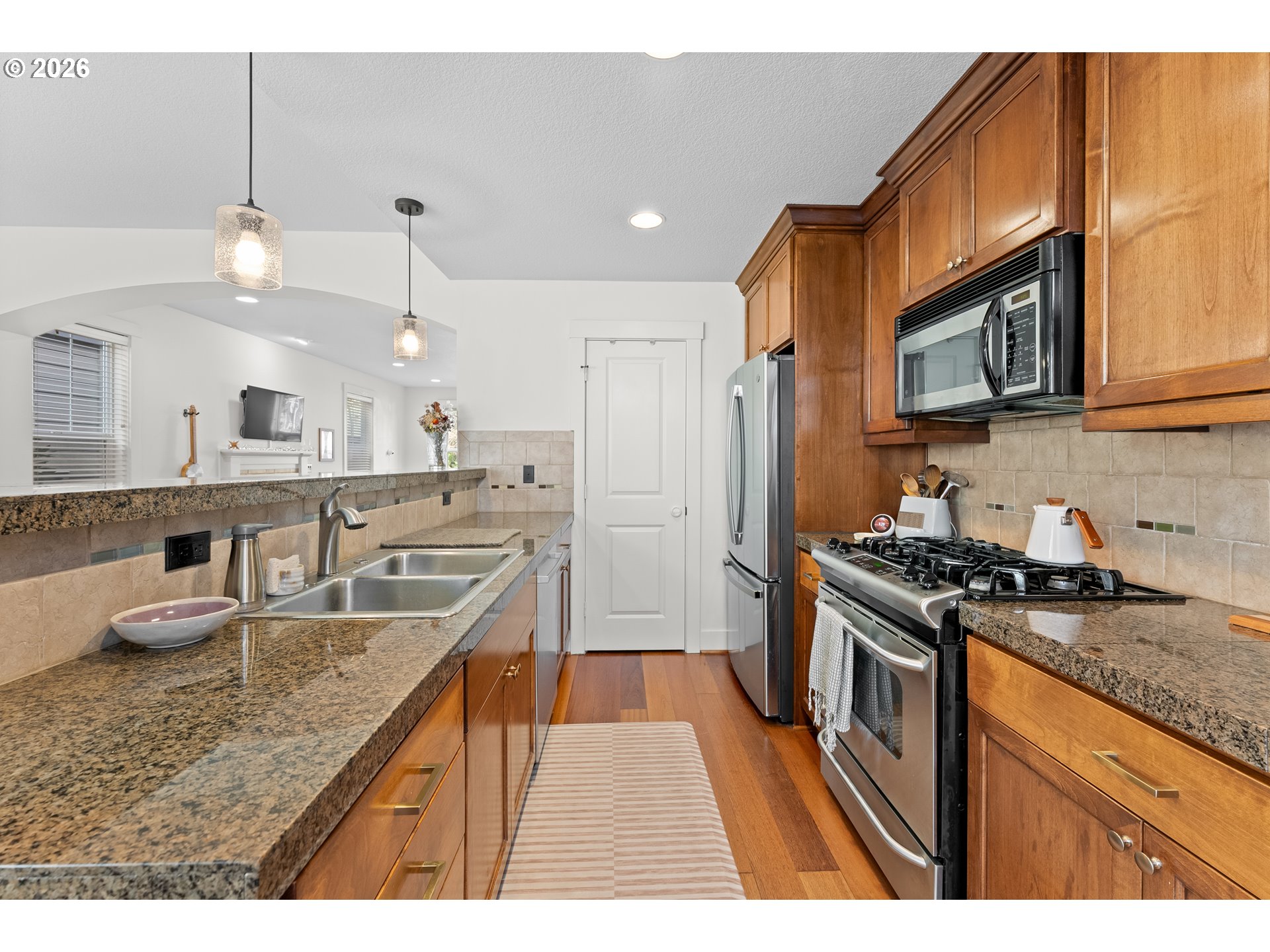 Photo #14: 751477857 Listing: Photo #14