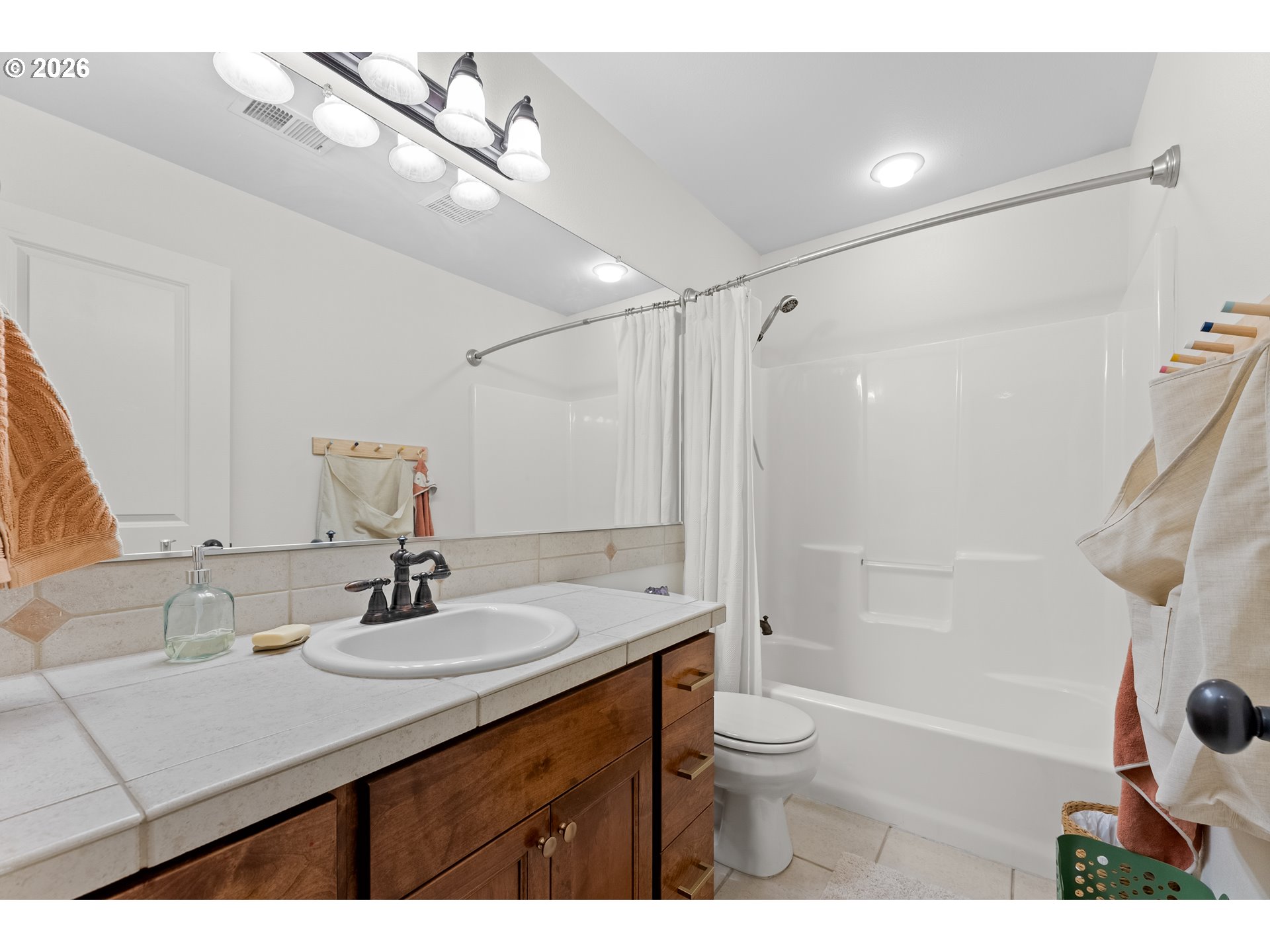 Photo #22: 751477857 Listing: Photo #22