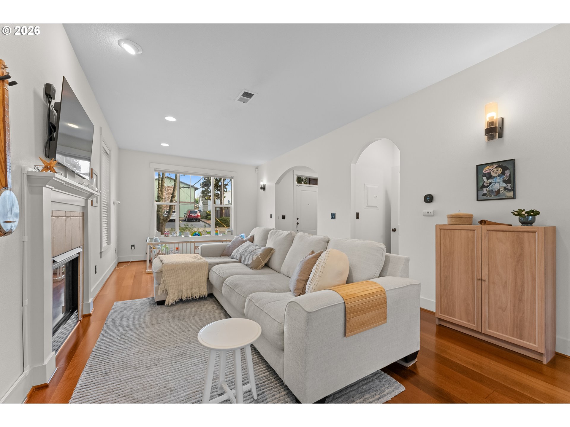 Photo #7: 751477857 Listing: Photo #7