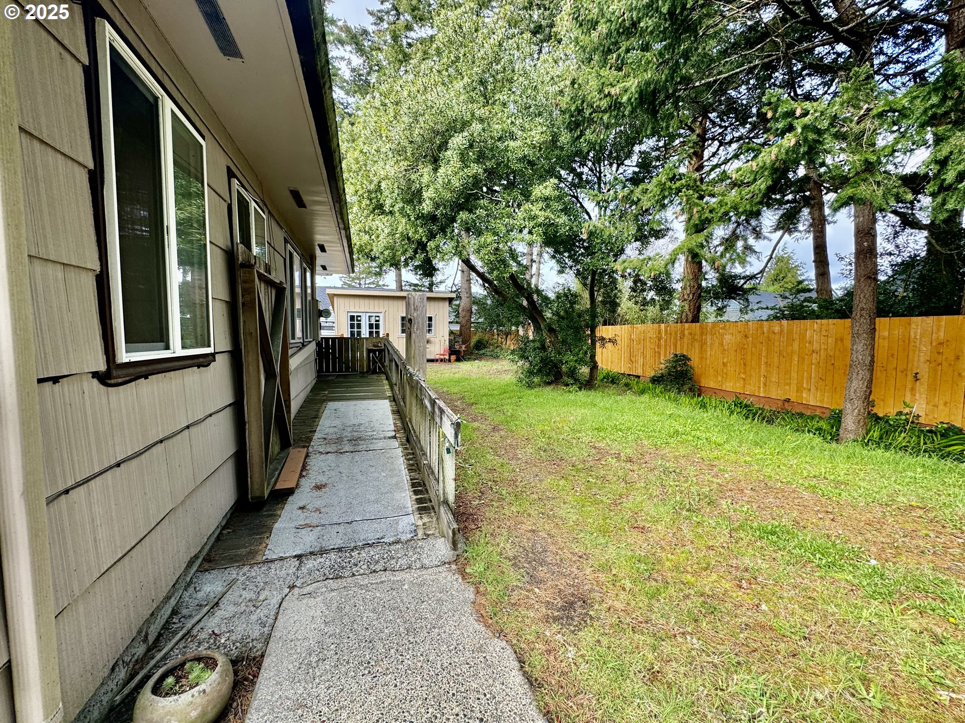 1495 8TH ST, Florence, OR, 97439