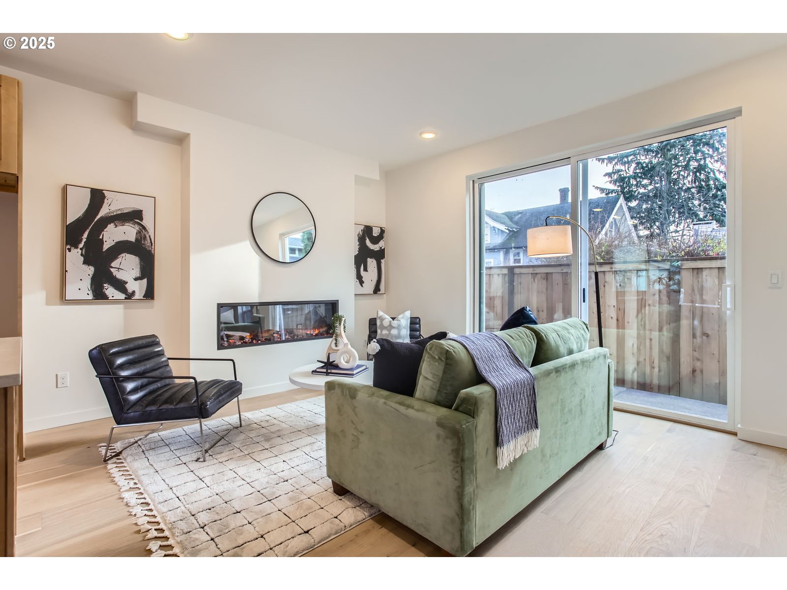 Photo #3: 753393097 Listing: Photo #3