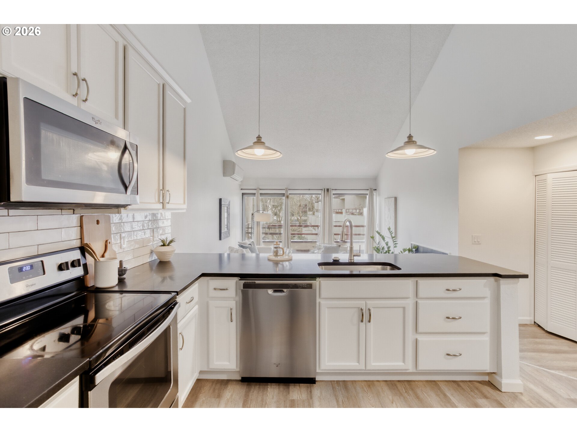 Photo #11: 754703296 Listing: Photo #11