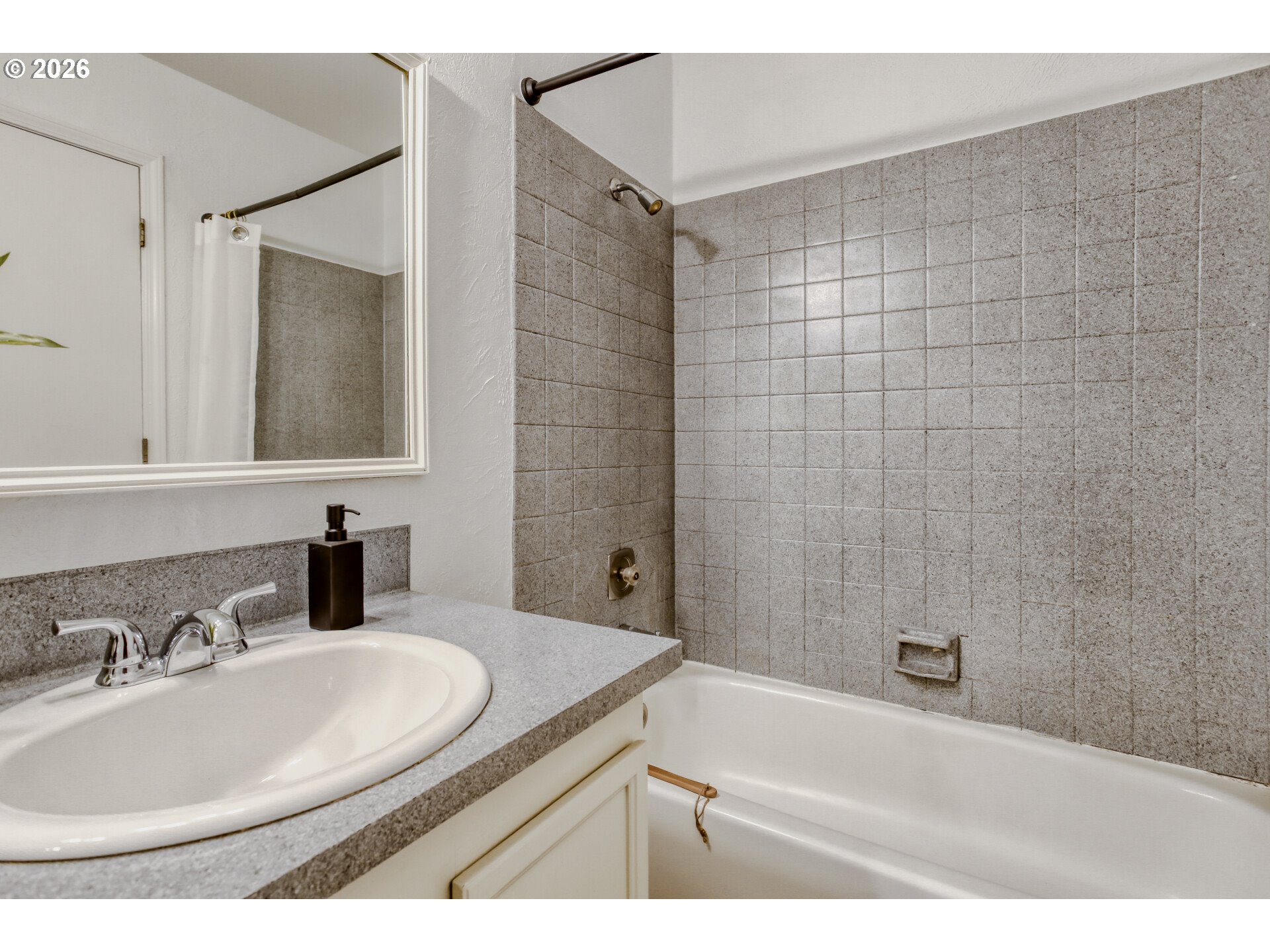 Photo #21: 754703296 Listing: Photo #21