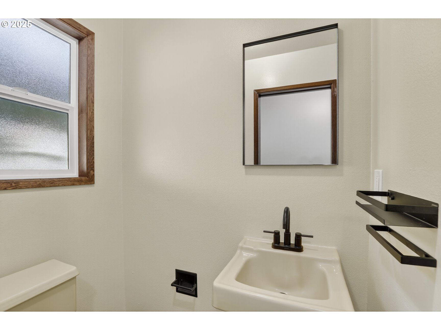 Photo #4: 756658601 Listing 