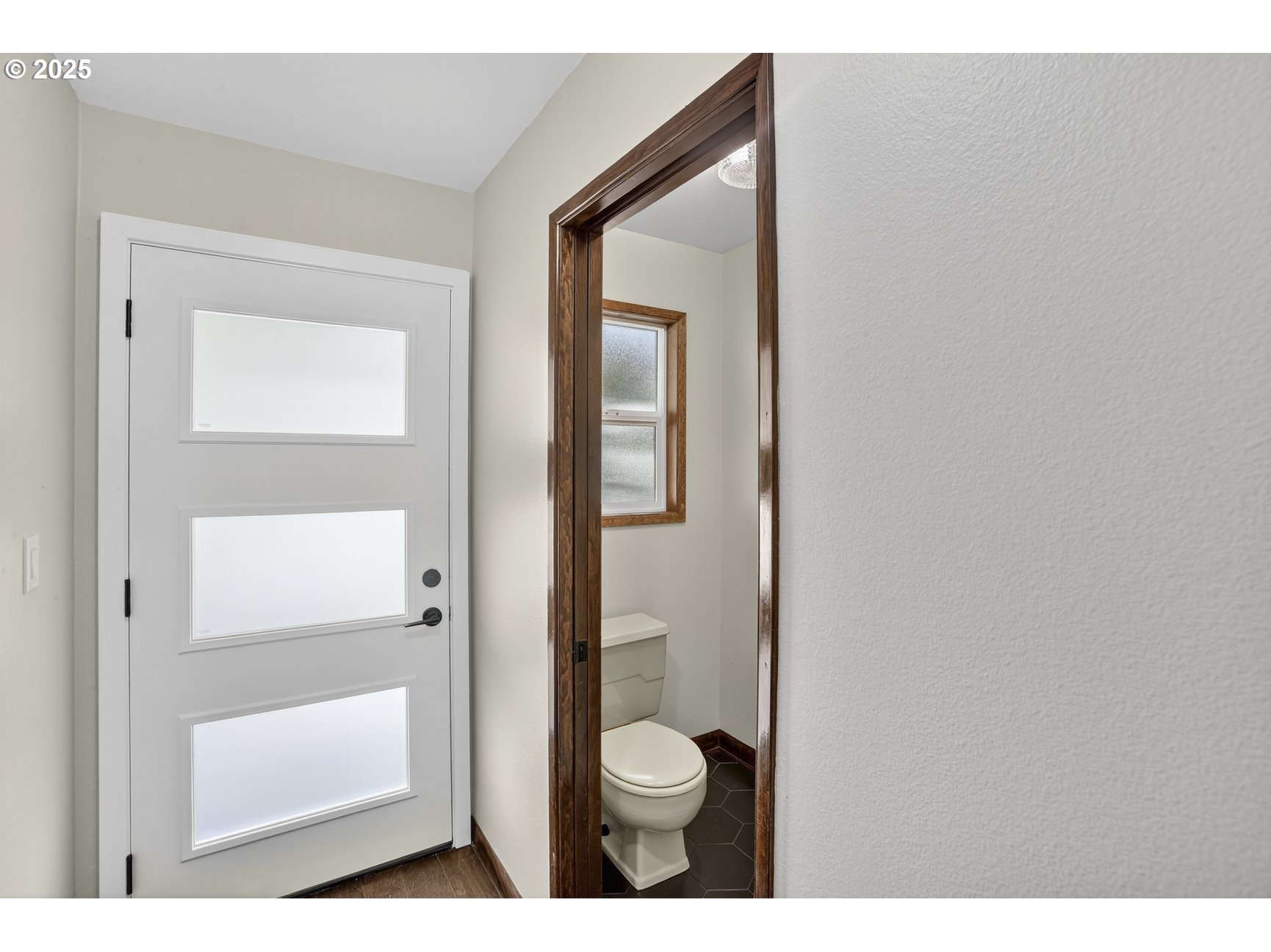 Photo #5: 756658601 Listing 