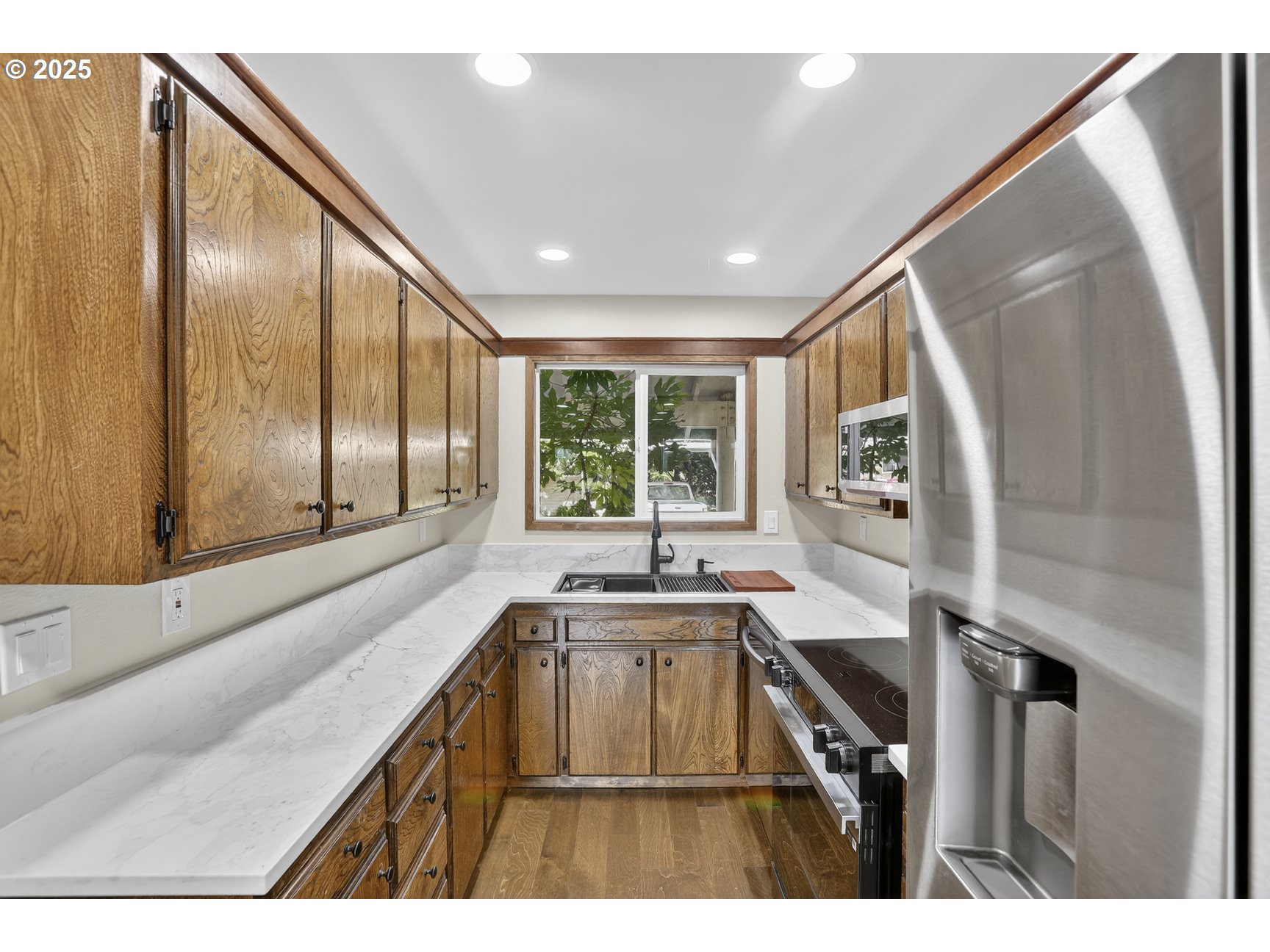 Photo #8: 756658601 Listing: Photo #8