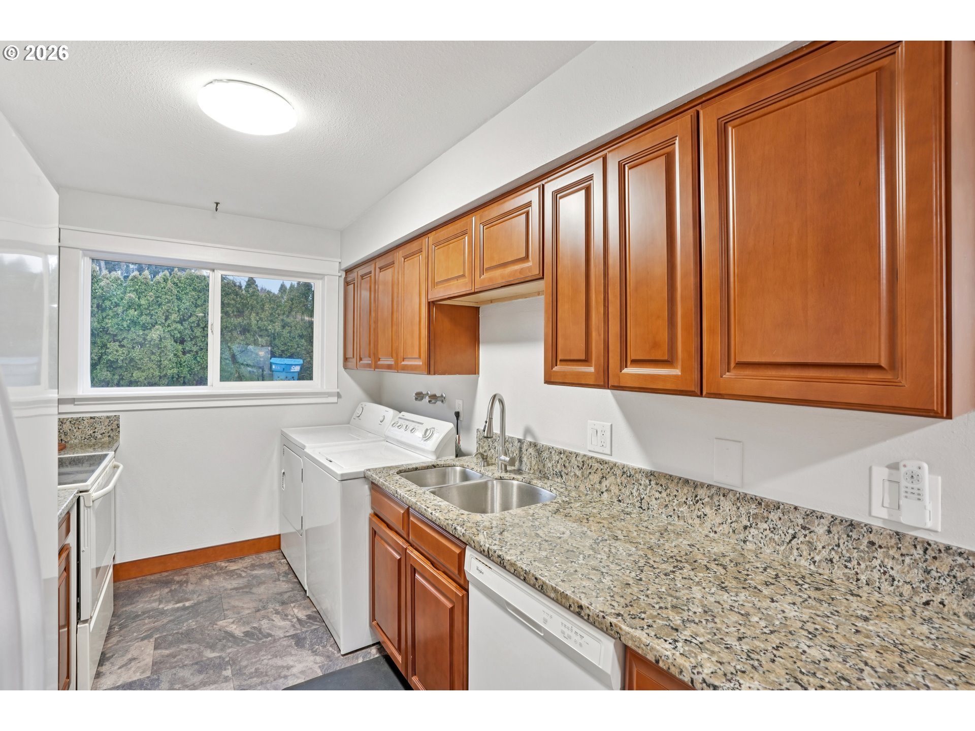 Photo #3: 757090369 Listing: Photo #3