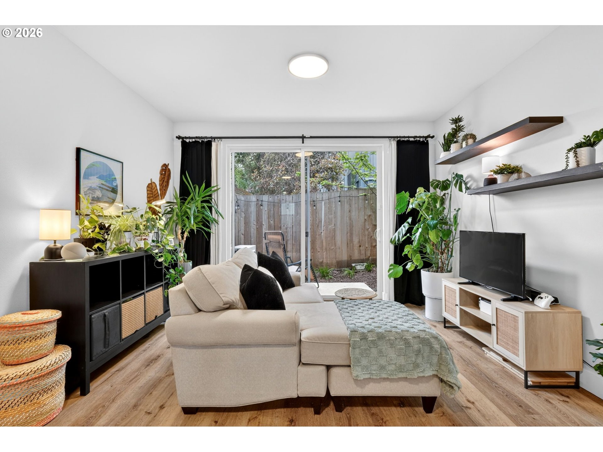 Photo #8: 758341886 Listing: Photo #8