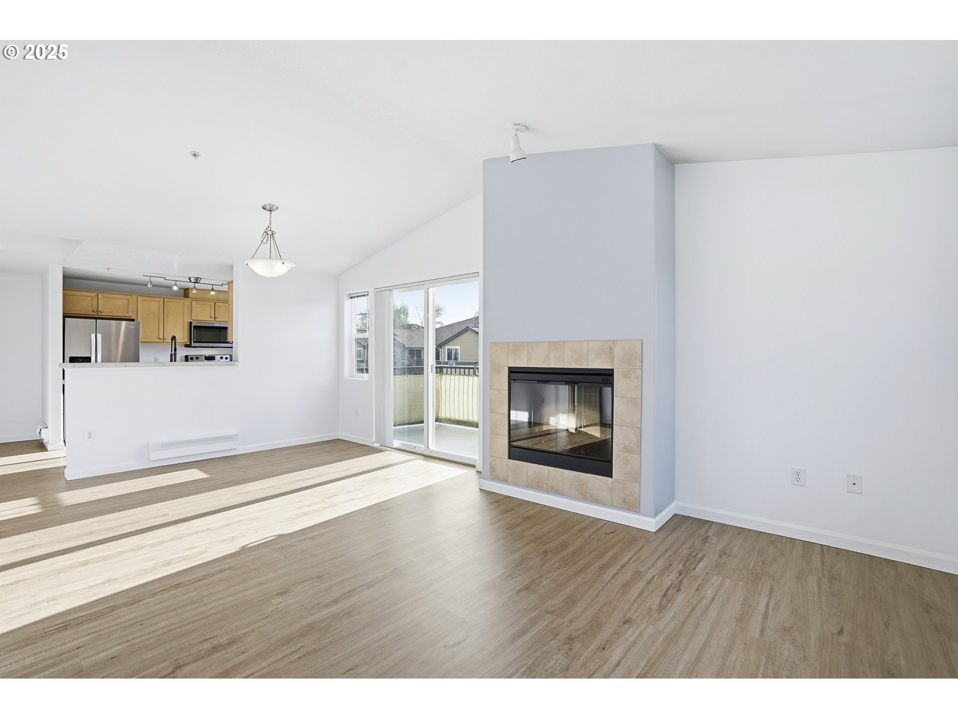 Photo #15: 759569083 Listing: Photo #15