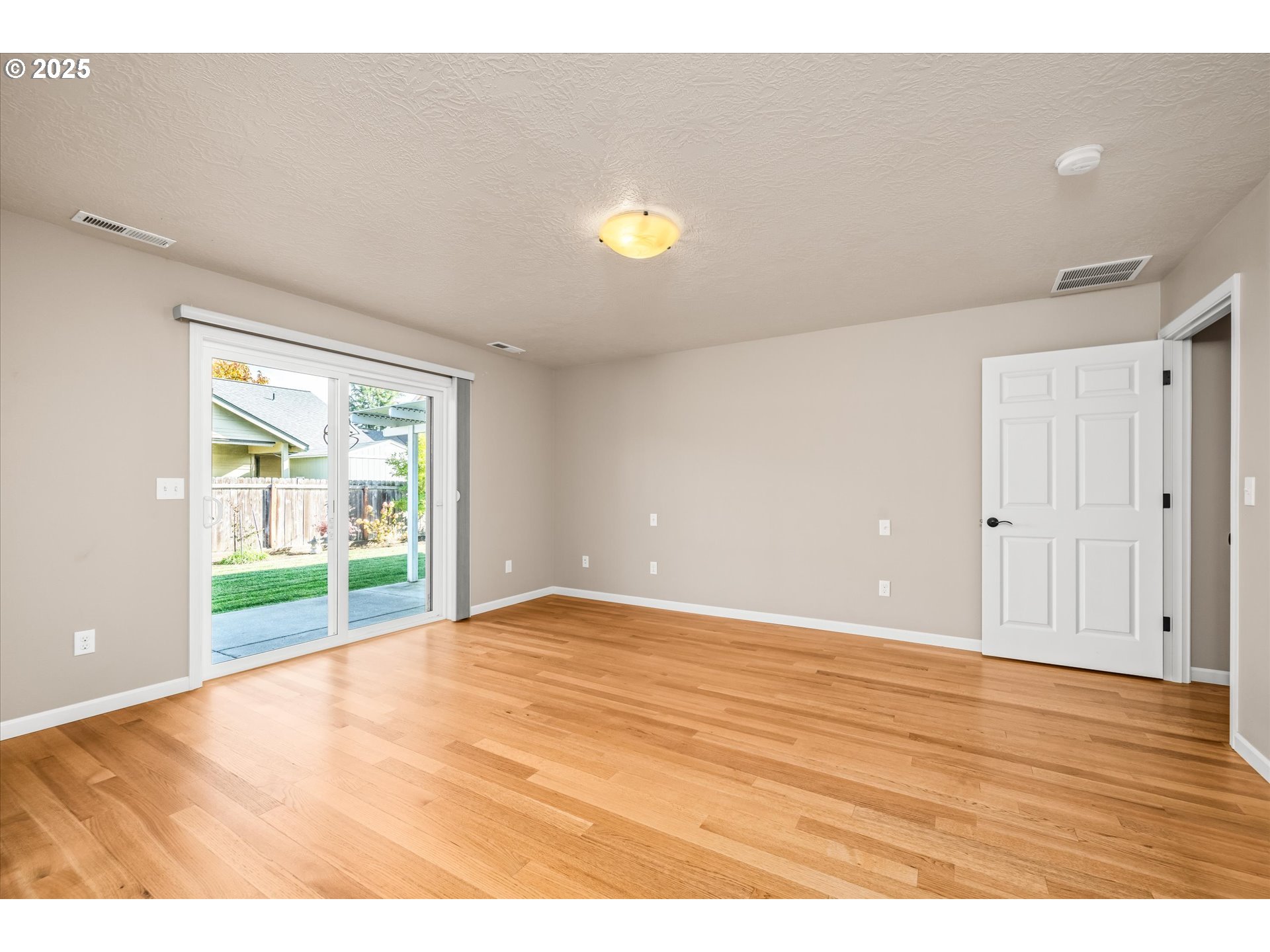 1176 UNIT&nbsp;&nbsp;Y DR, Junction City, OR, 97448