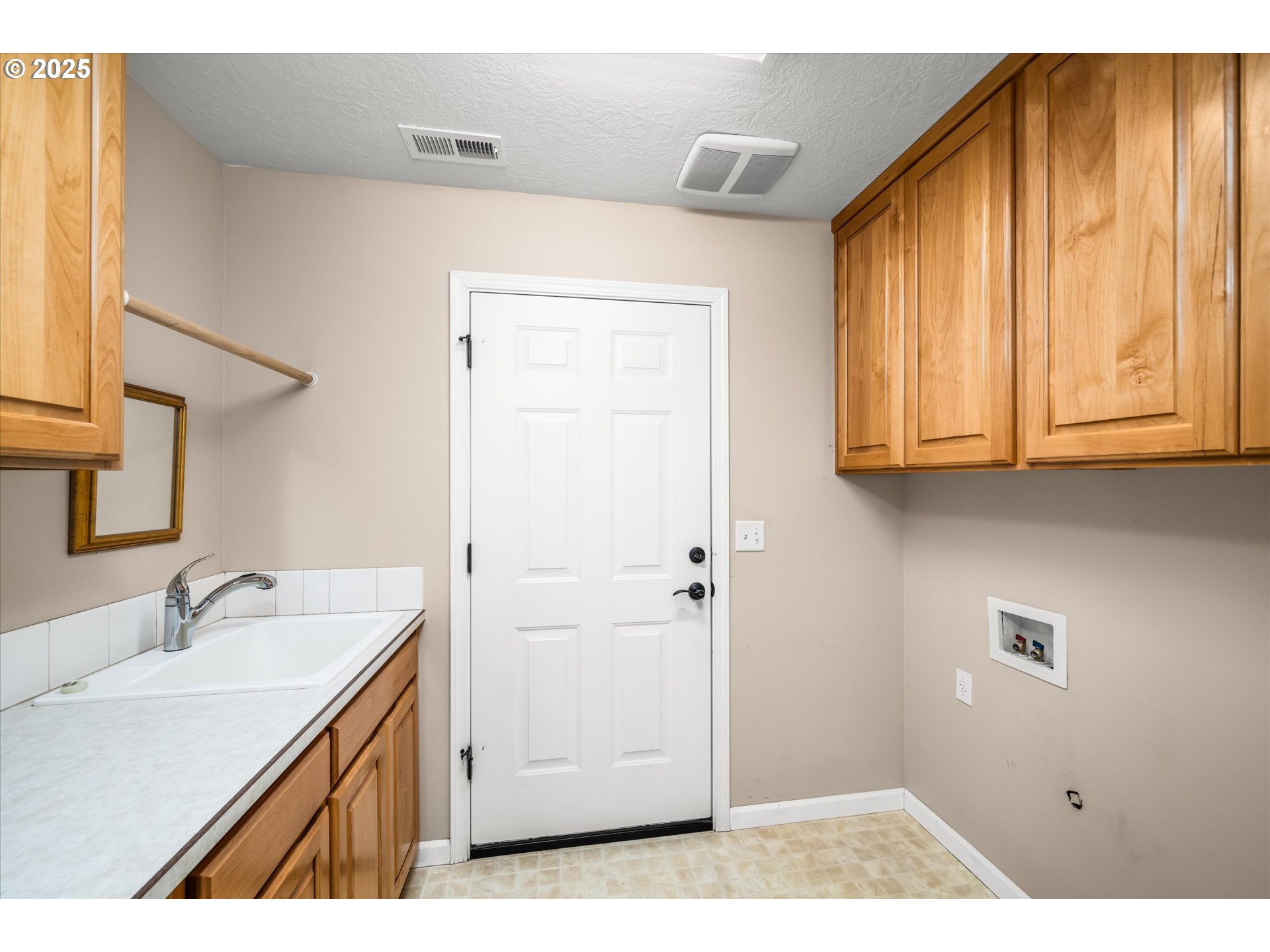 1176 UNIT&nbsp;&nbsp;Y DR, Junction City, OR, 97448