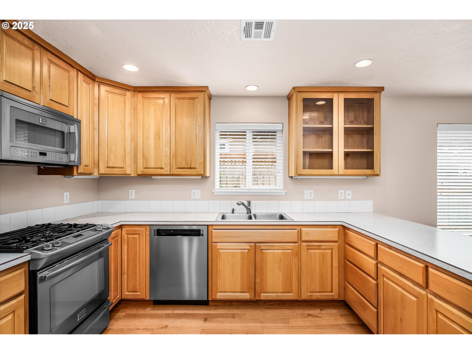 1176 UNIT&nbsp;&nbsp;Y DR, Junction City, OR, 97448