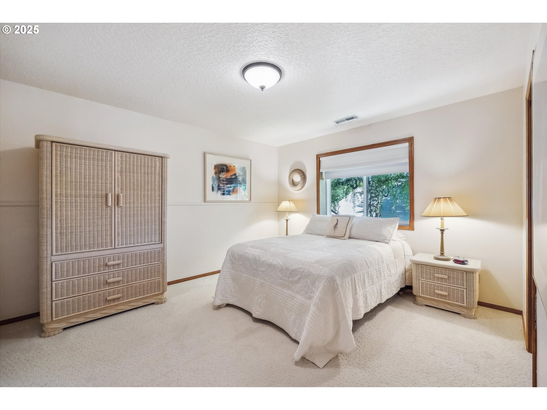 Photo #5: 762579109 Listing: Photo #5
