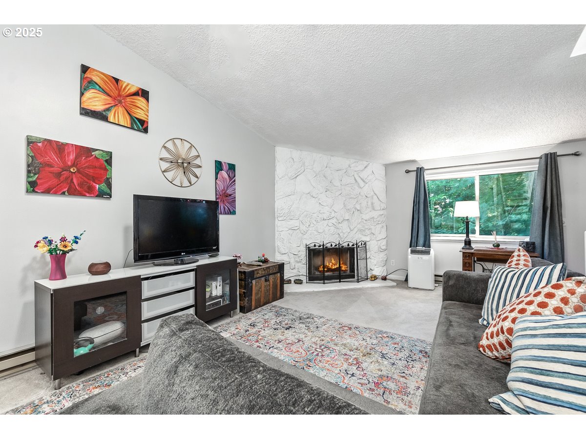 Photo #4: 762759451 Listing: Photo #4