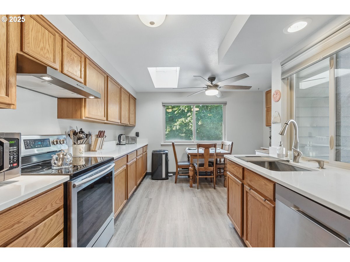 Photo #5: 762759451 Listing: Photo #5