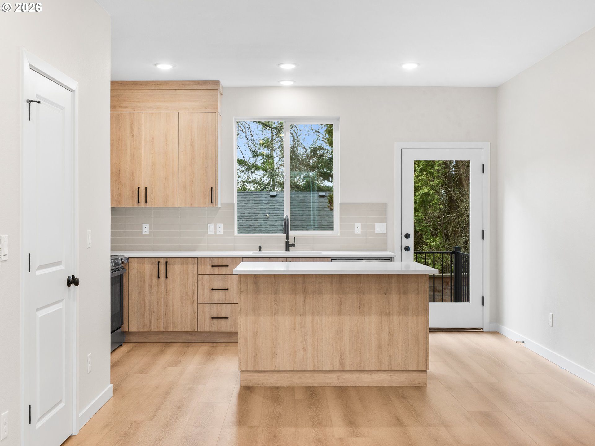 Photo #7: 764296872 Listing: Photo #7