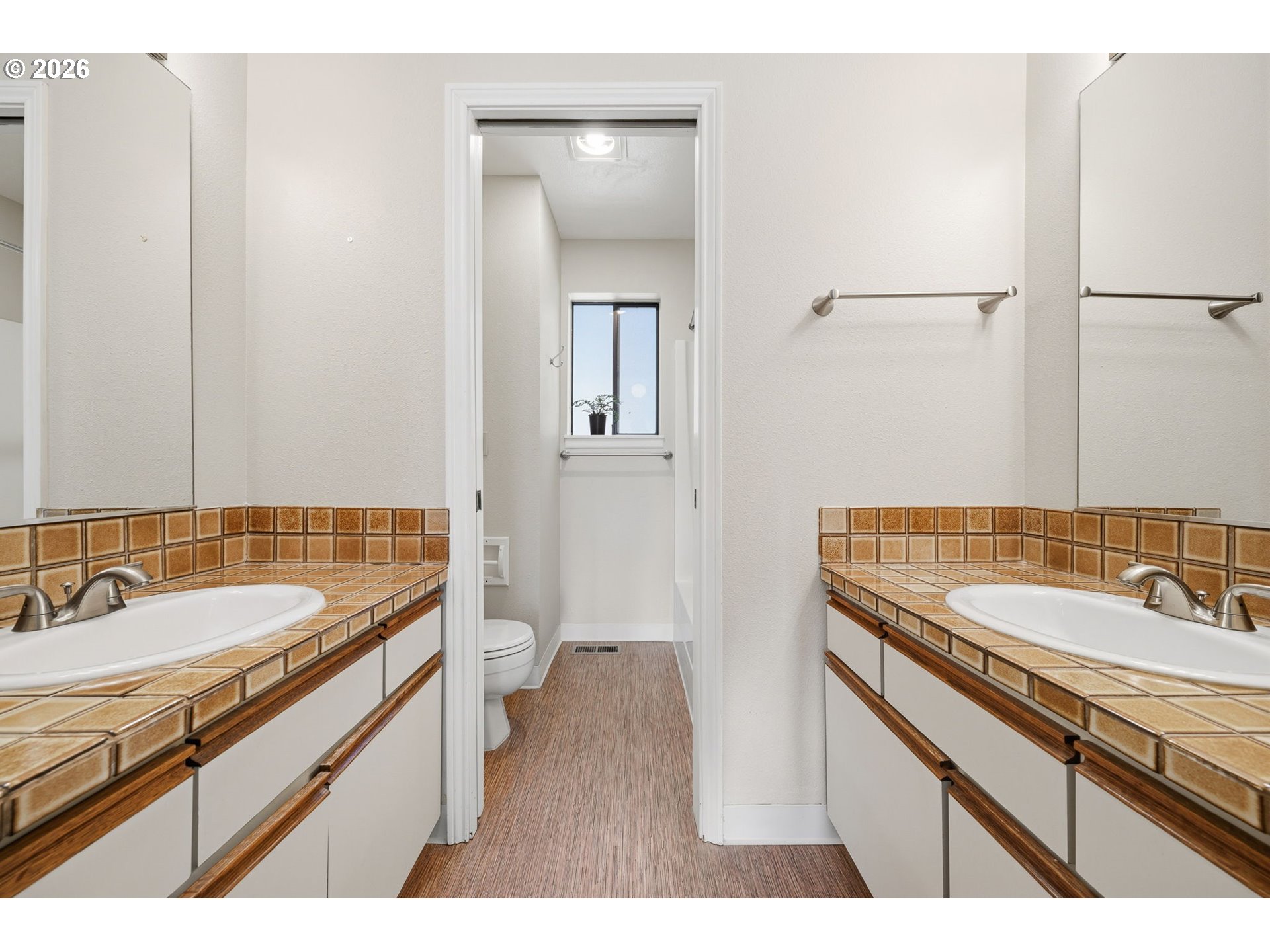 Photo #10: 764974322 Listing: Photo #10