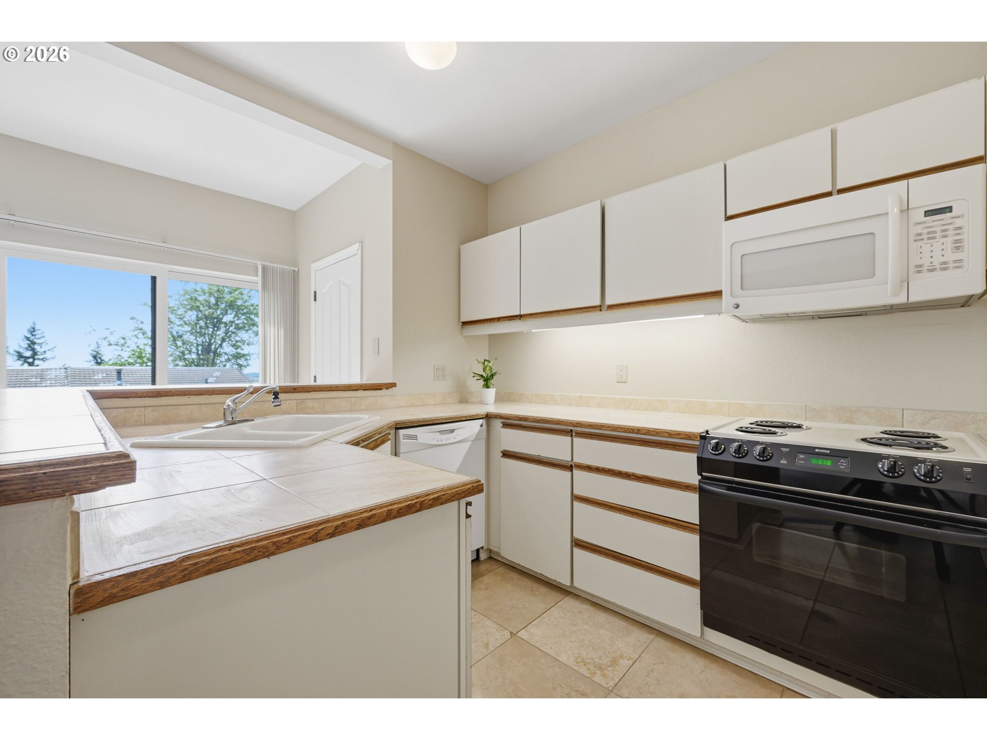 Photo #36: 764974322 Listing: Photo #36