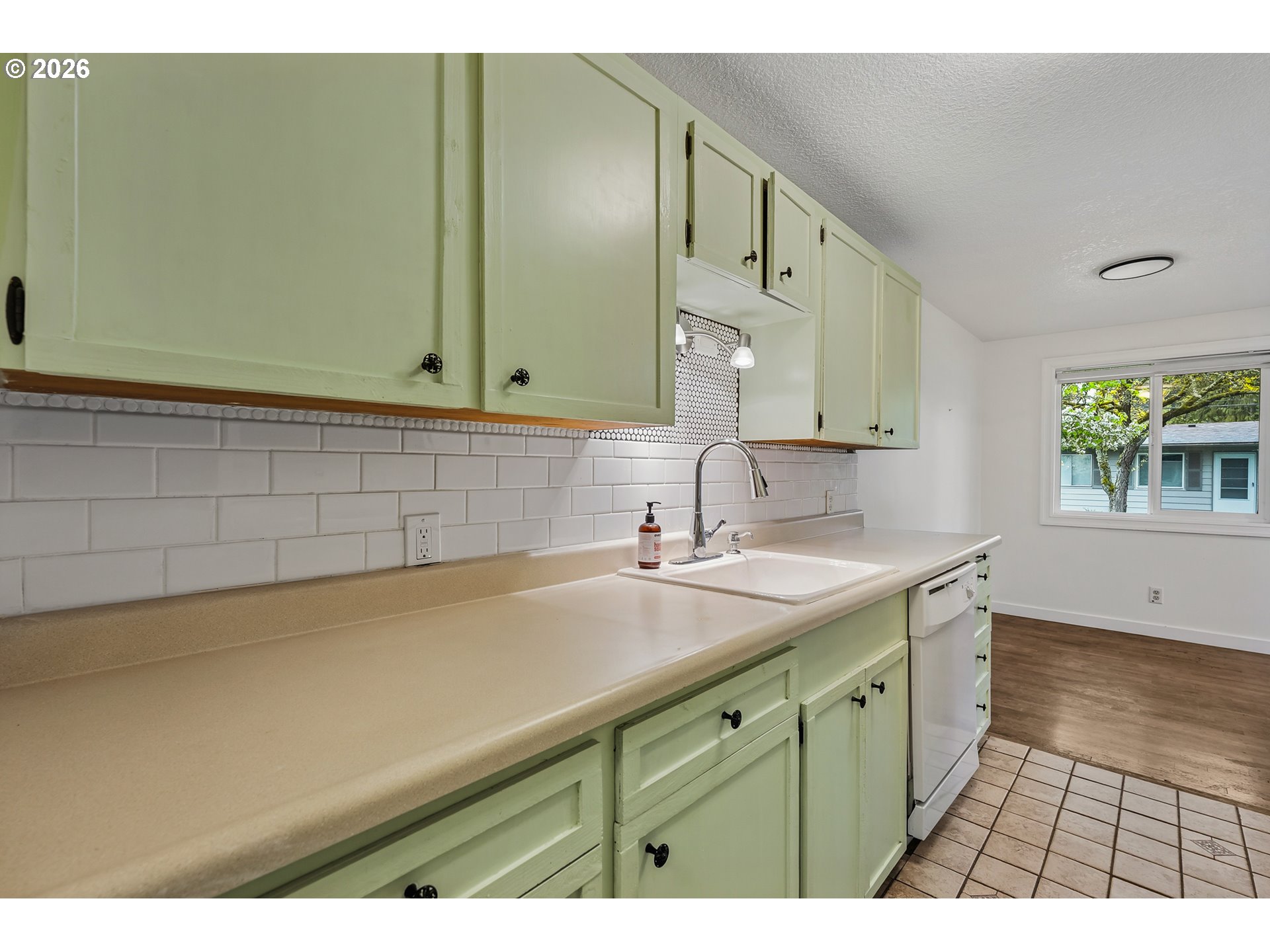 Photo #14: 766694506 Listing: Photo #14