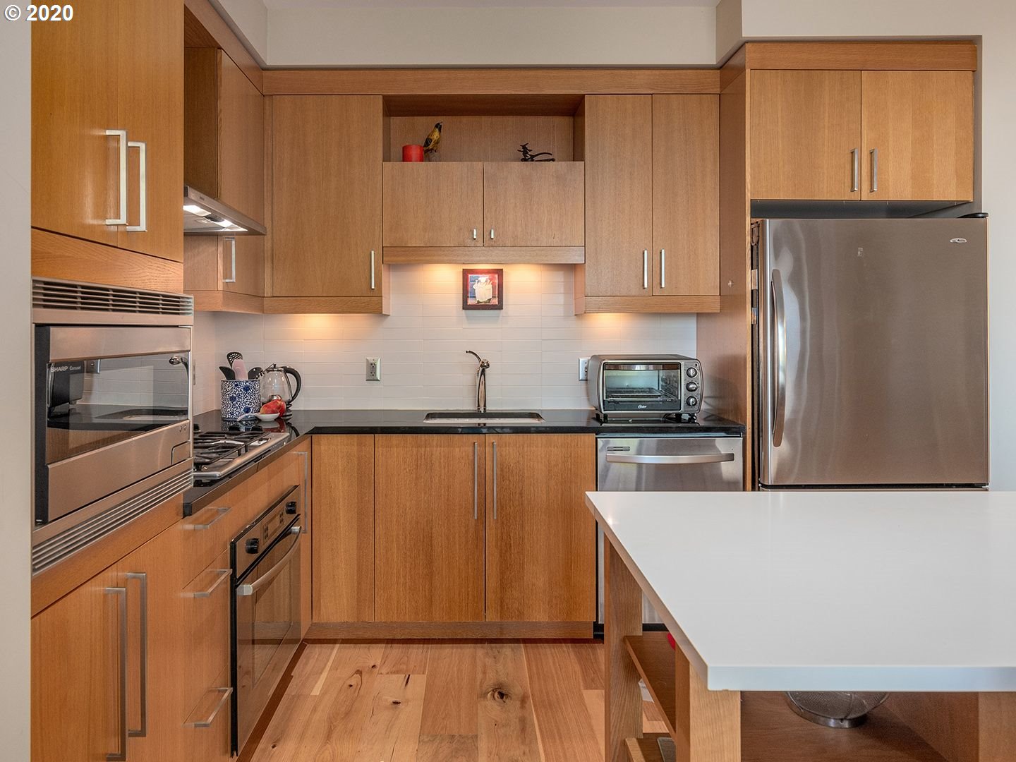 Photo #5: 768480864 Listing 