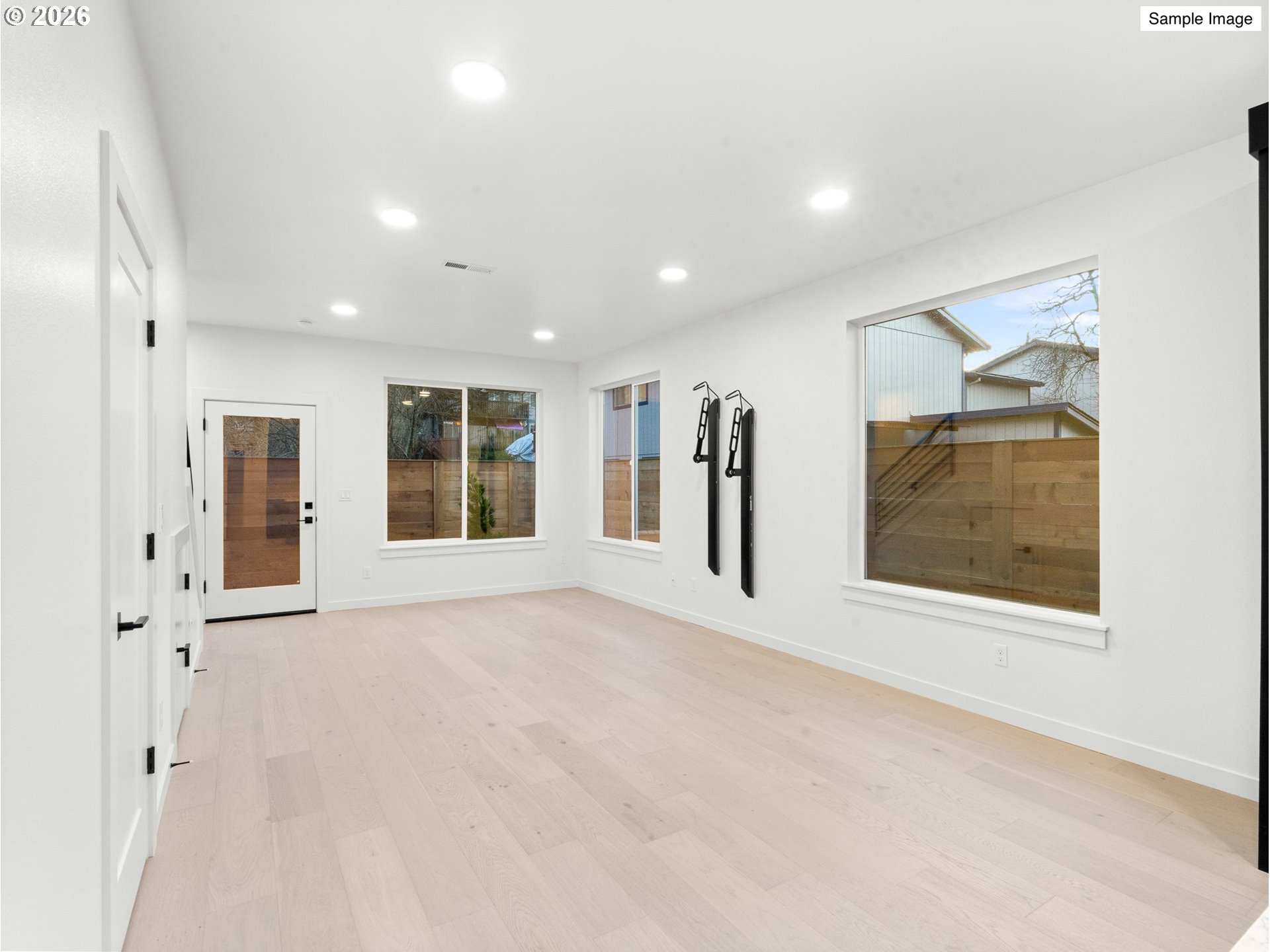 Photo #4: 768587929 Listing: Photo #4