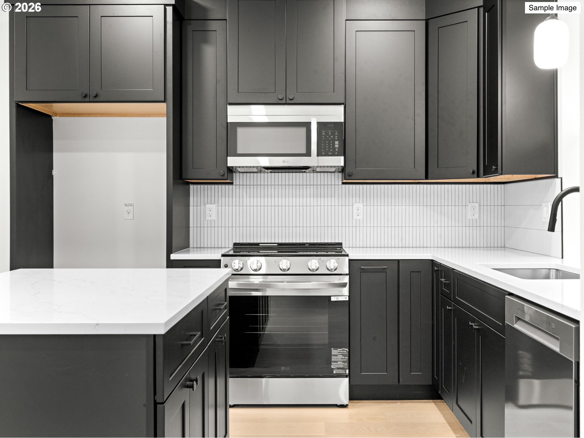 Photo #6: 768587929 Listing: Photo #6