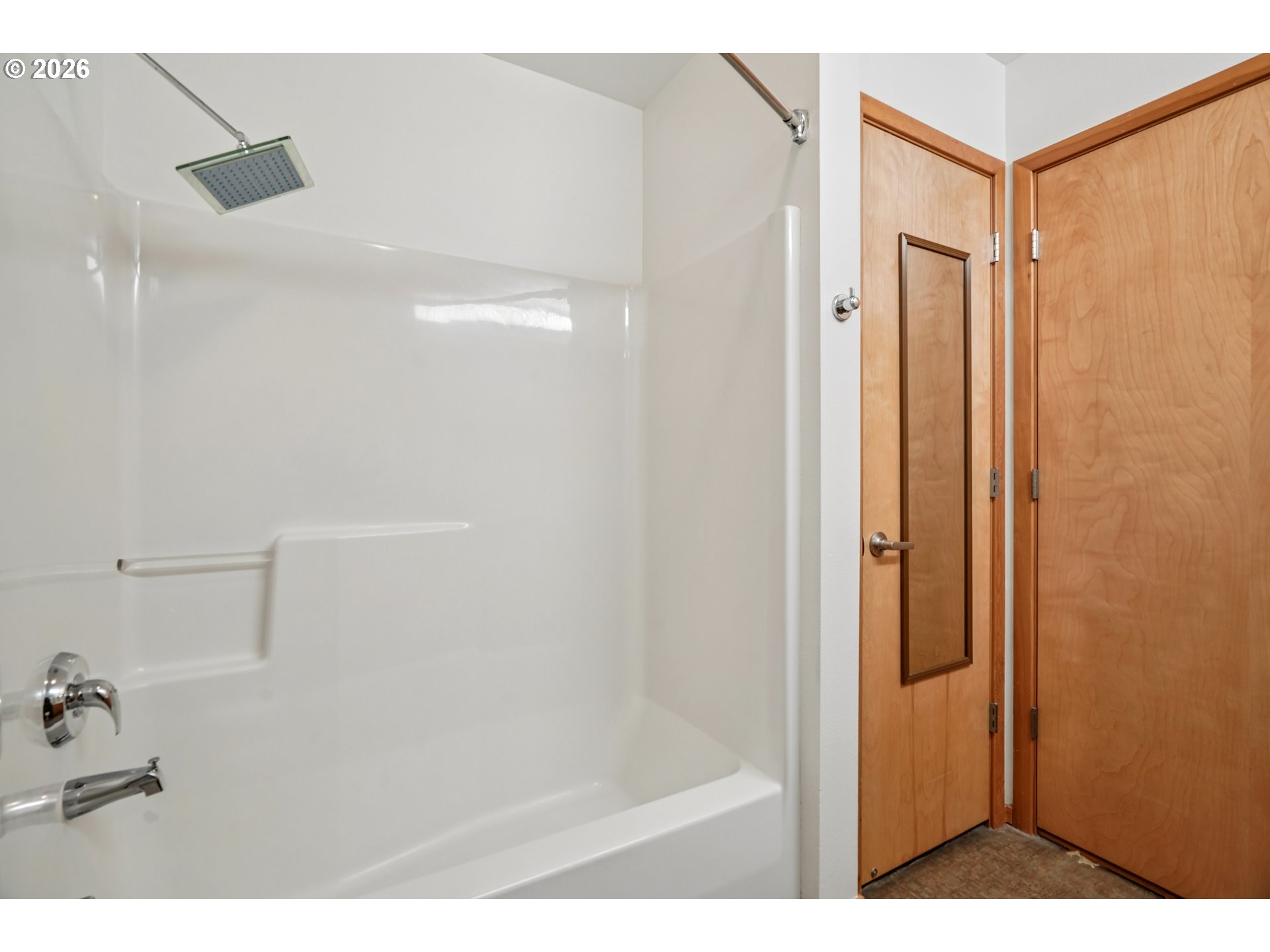 Photo #6: 768647981 Listing: Photo #6