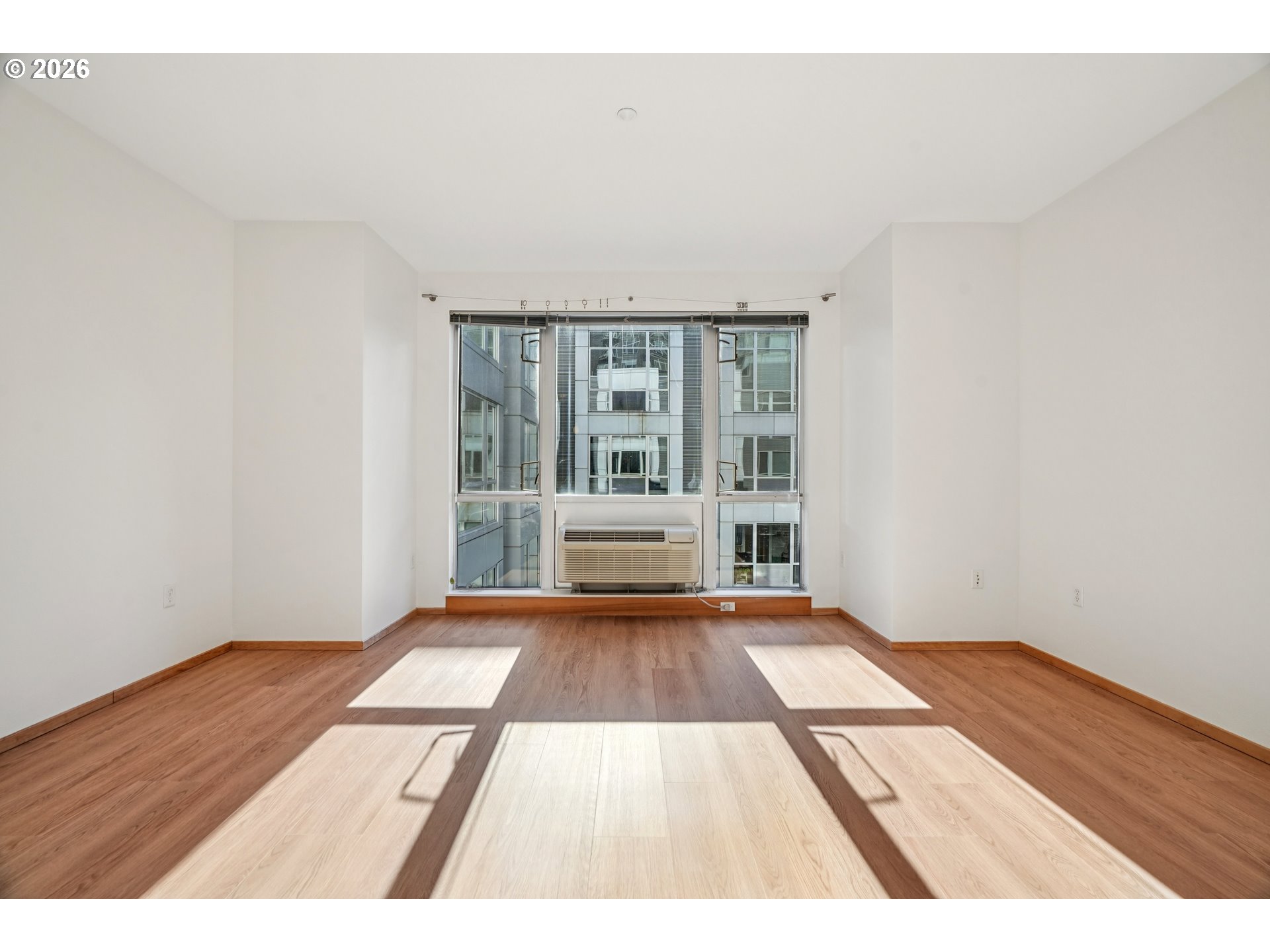 Photo #1: 768647981 Listing: Photo #1