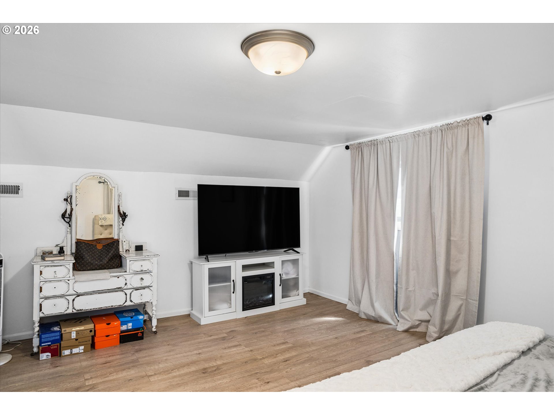 Property photo 21 of 34