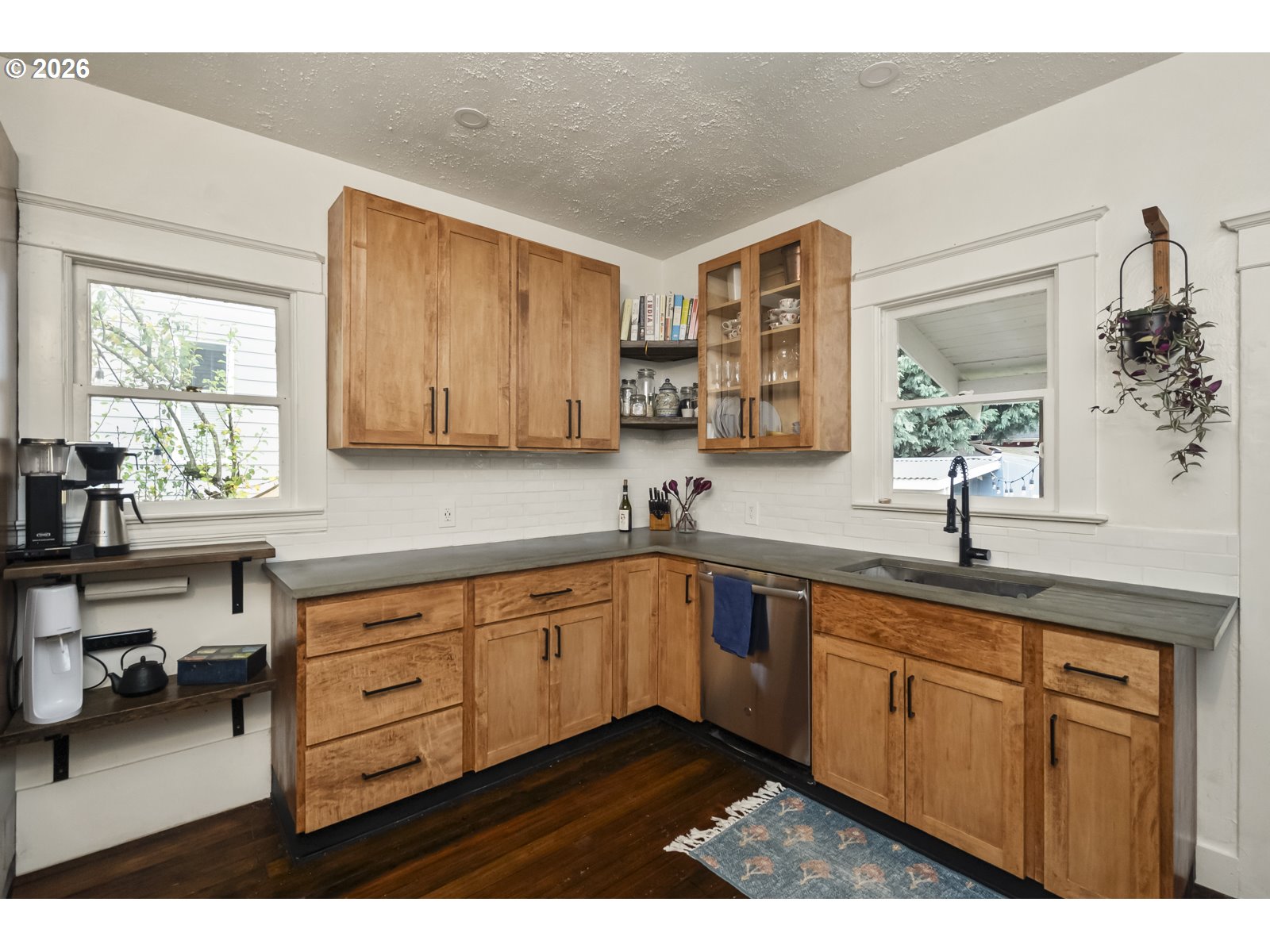 4023 SE IVON ST, Portland, OR, 97202