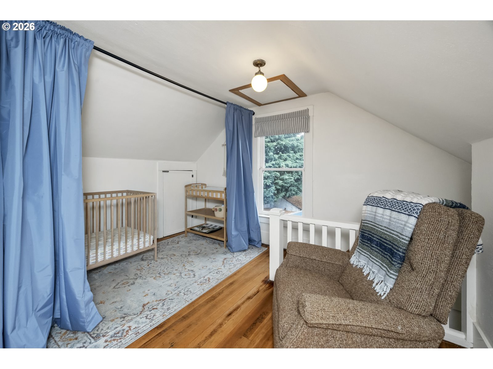 4023 SE IVON ST, Portland, OR, 97202