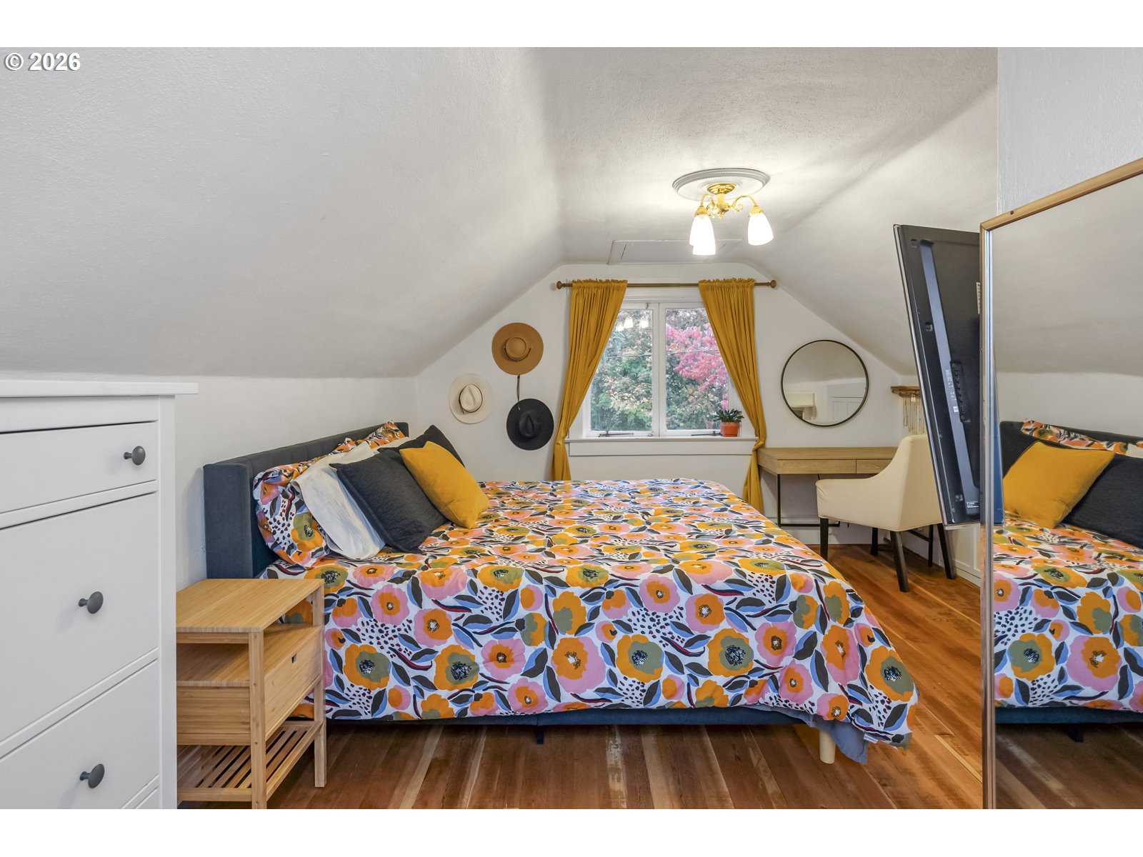 4023 SE IVON ST, Portland, OR, 97202