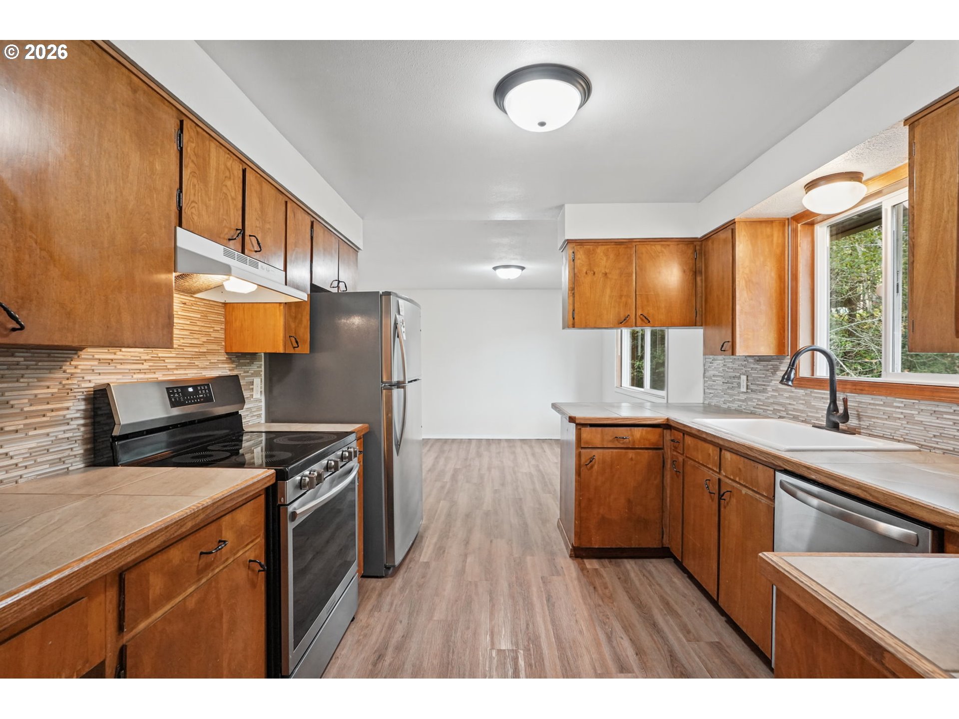 840 OCEAN BLVD SE, Coos Bay, OR 97420
