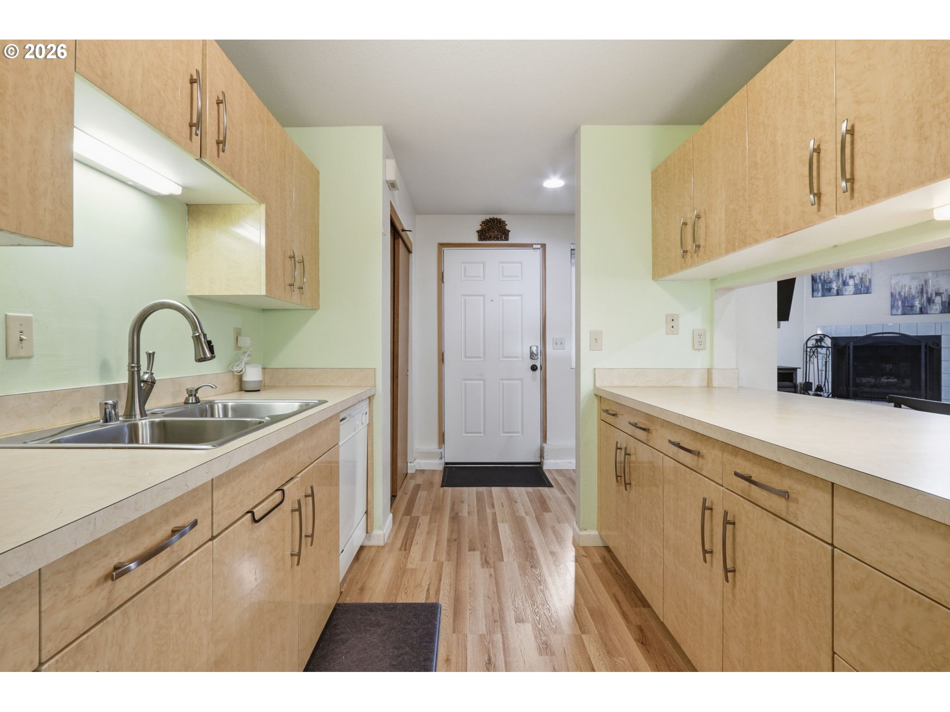 Photo #4: 769663642 Listing: Photo #4