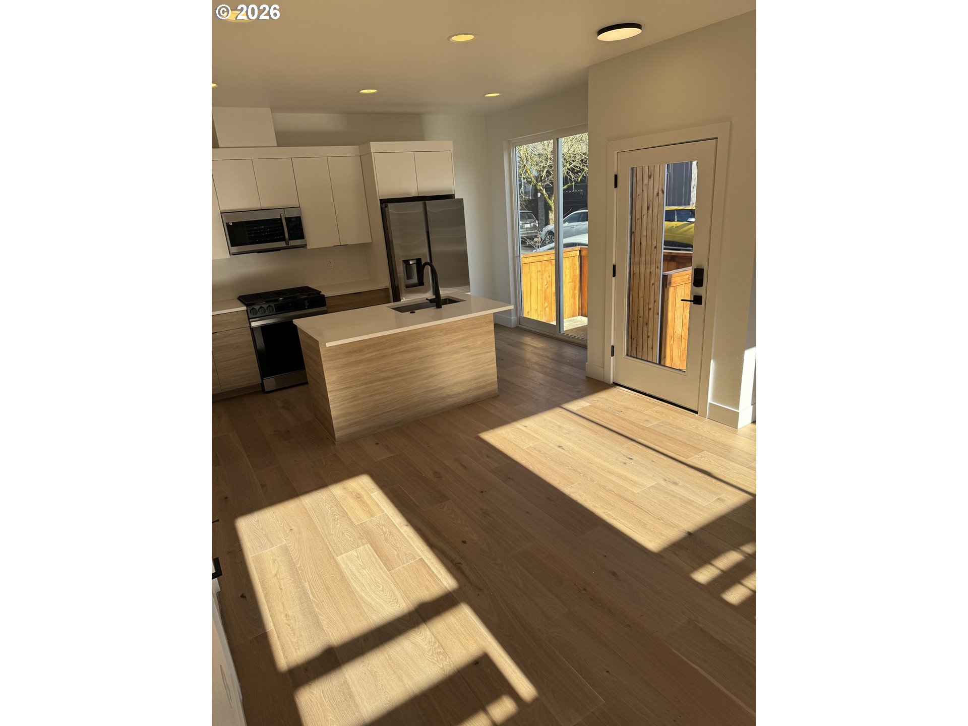 Photo #4: 769699719 Listing: Photo #4